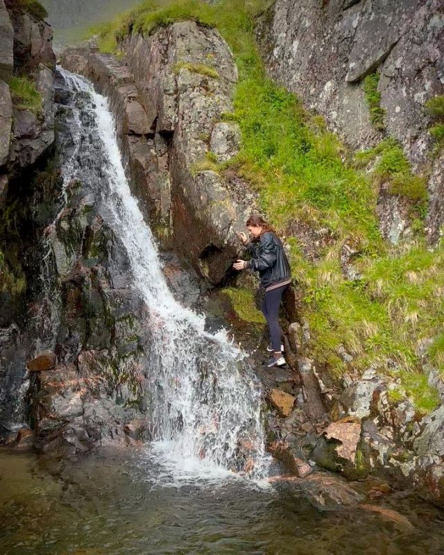 Kleine Eindrücke von der Wanderung zum Ben Cruachan. 
.

#wasserfall #waterfall #cascade #cascada #cachoeira #cascata #schottland  #fernwehfamily #fernweh #reiselust #reisen #travel #travelling #travelphotography #reiseblogger #naturephotography #nature #natur #argyllandbute #scotland #highlands #scottishhighlands #scotlandhighlands #scotlandtravel #scotlandtrip #scotlandexplore #scotlandphotography #hiking #wandern